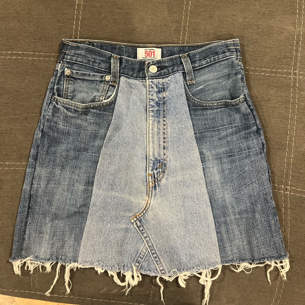 Levi’s reworked split skirt